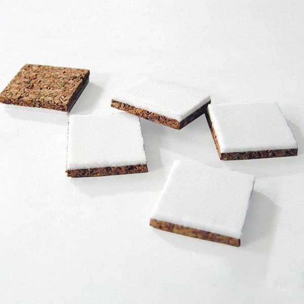 Sunt Cork Pads cum Adhesive spuma optima solutio ad Superficiem Praesidium et Noise reductionem in Modern Applications